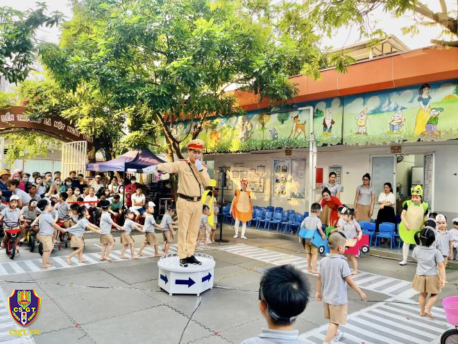 Đa dạng các hình thức tuyên tuyền ATGT đến các tầng lớp nhân dân